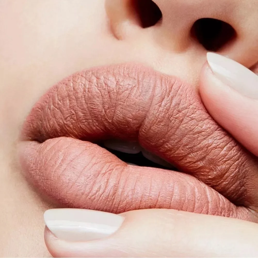 MAC Matte Lipstick 616 Taupe